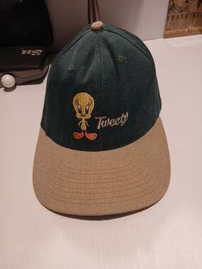 Warner Bros. Studio Store Tweety Bird Hat Size Small Vintage 1991